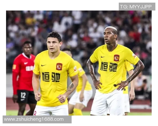 足球明星潮流新风尚毛线帽成为赛场外时尚标配